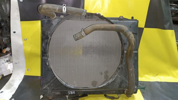 Радиатор основной Мицубиси Паджеро в Нижнекамске 105204