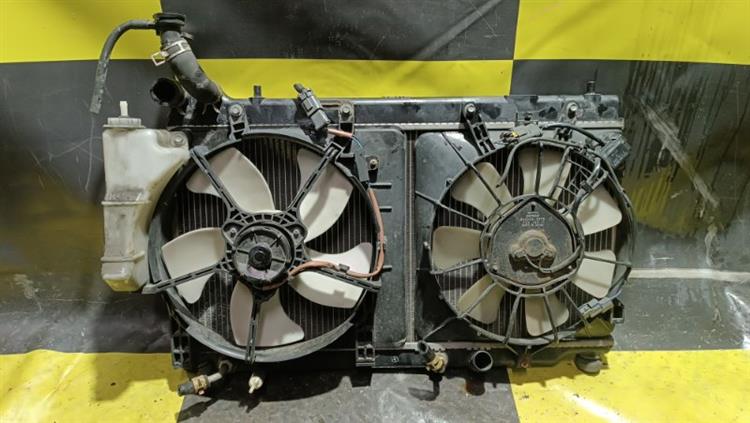 Радиатор основной Хонда Фит в Нижнекамске 105259