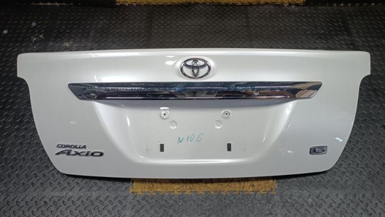 Крышка багажника Тойота Королла Аксио в Нижнекамске 106946