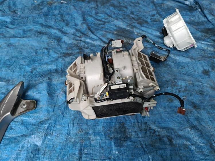 Мотор печки Хонда Легенд в Нижнекамске 206136