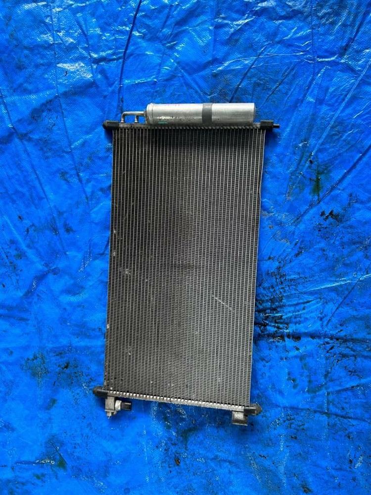 Радиатор кондиционера Ниссан НВ 200 в Нижнекамске 245875