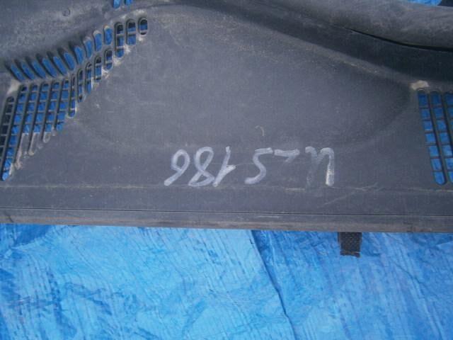 Решетка под лобовое стекло Тойота Краун в Нижнекамске 25698