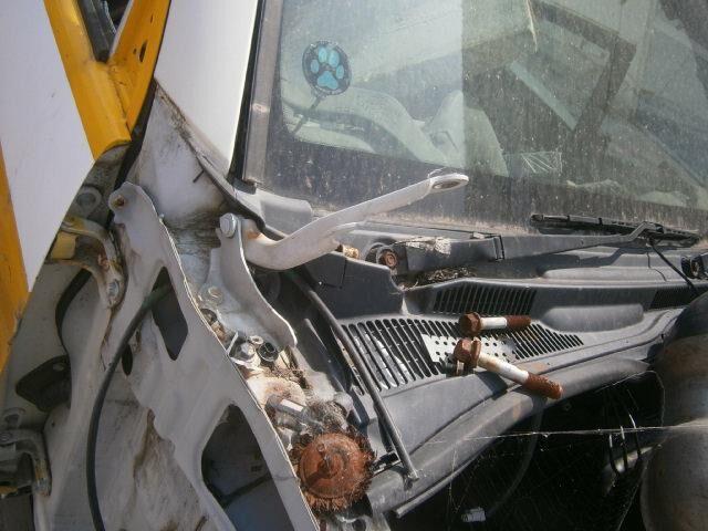 Решетка под лобовое стекло Тойота Хайлюкс Сурф в Нижнекамске 29486
