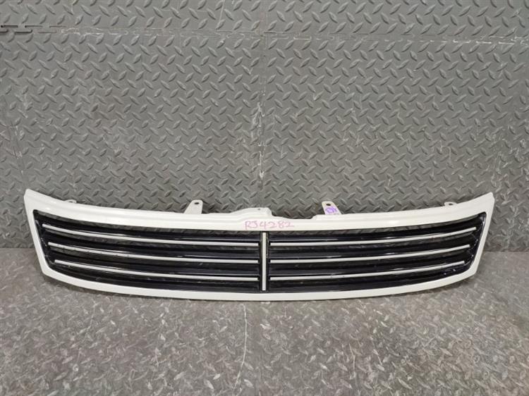 Решетка радиатора Тойота Исис в Нижнекамске 420163