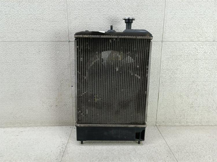 Радиатор основной Мицубиси ЕК в Нижнекамске 450841