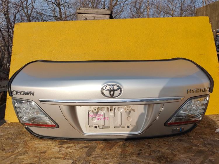 Крышка багажника Тойота Краун в Нижнекамске 50774