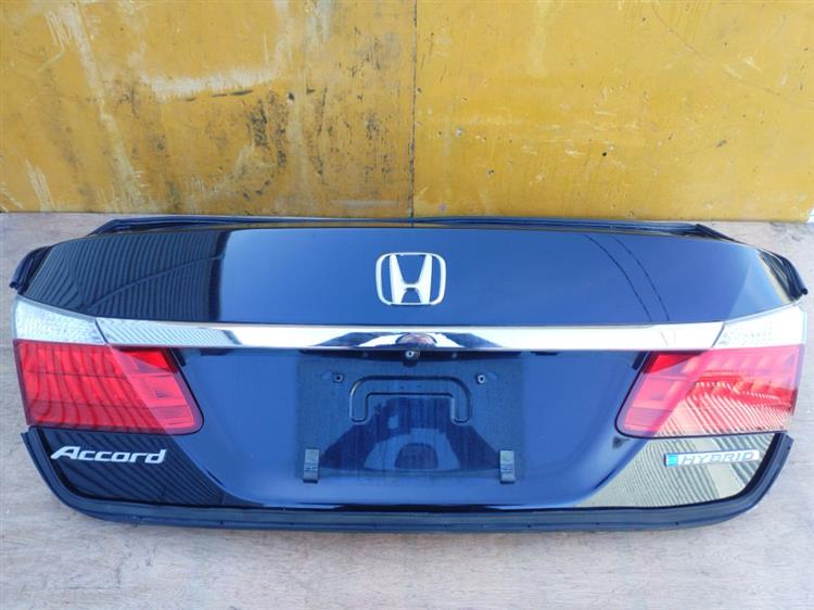 Крышка багажника Хонда Аккорд в Нижнекамске 50872