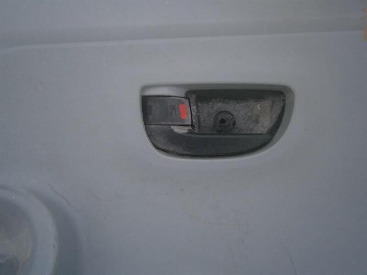 Дверь Тойота Приус в Нижнекамске 66096
